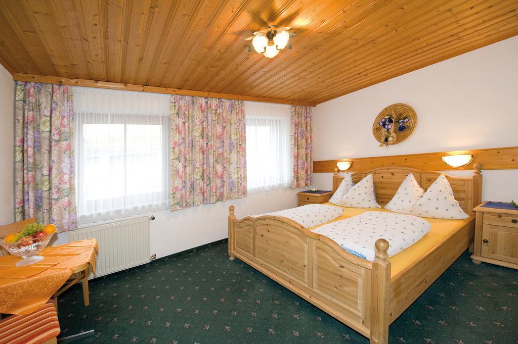 Pension Grafleiten Saalbach-Hinterglemm Pokoj fotografie